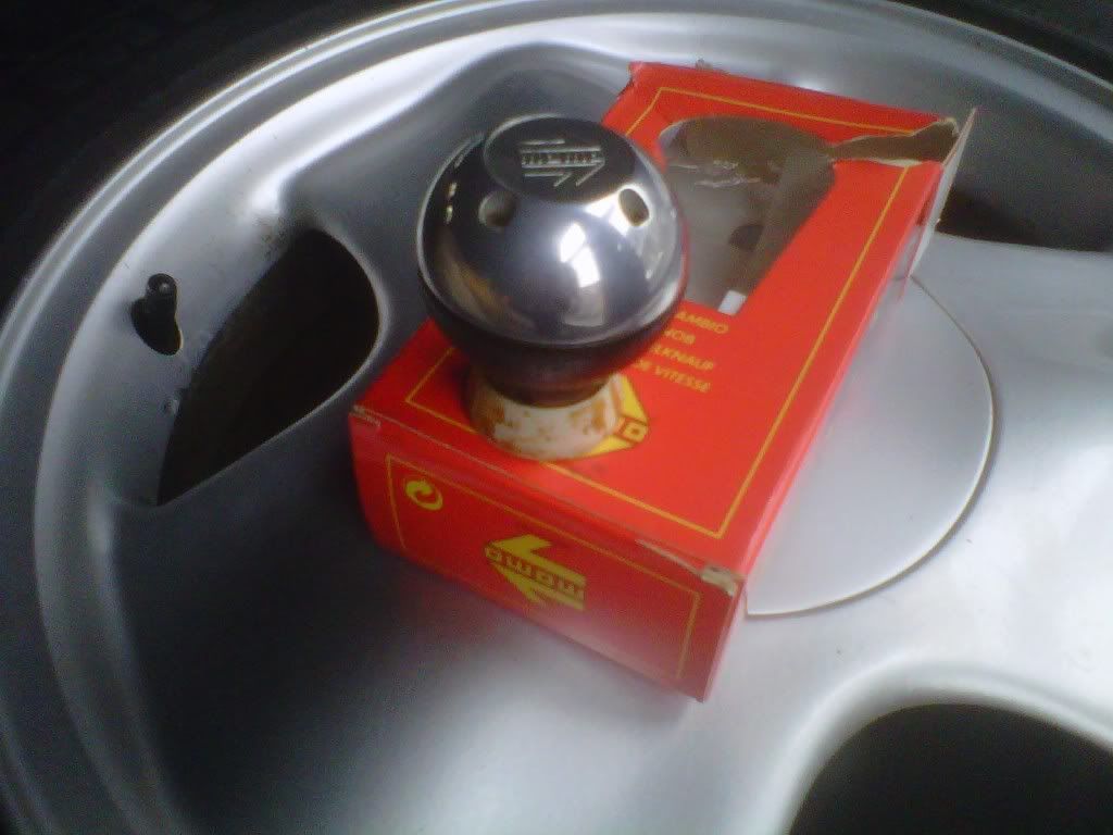 FS MOMO aluminum/leather shift knob VW Vortex Volkswagen Forum